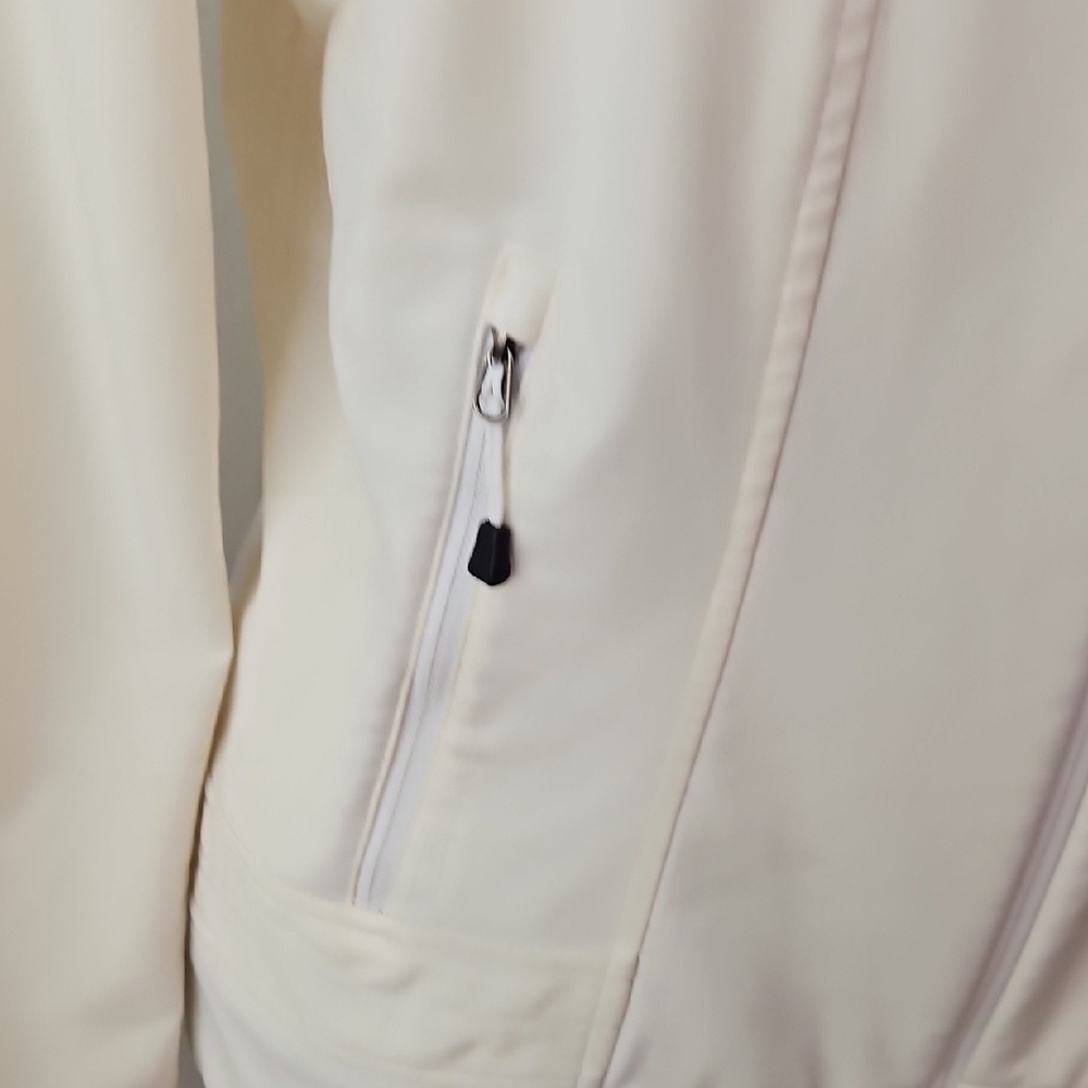 The North Face Women's Cream Zipper Medium Jacket - Picture 4 of 16